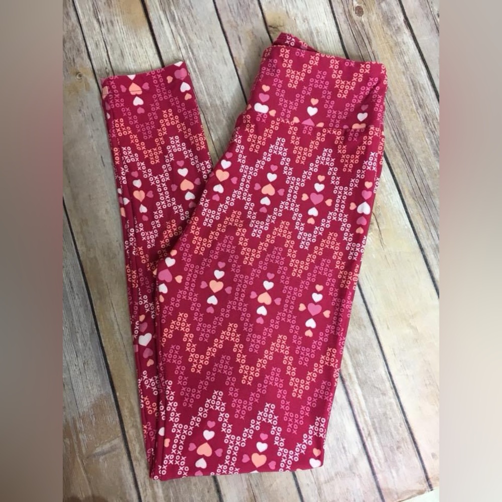 Brand New LuLaRoe Valentines Leggings size OS 2-10